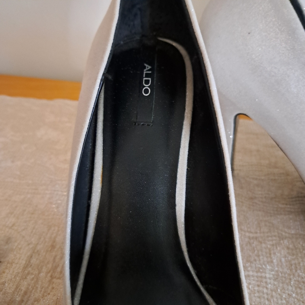ALDO Silver Sparkle 4" Heels Size 7.5 EUC - Picture 4 of 7